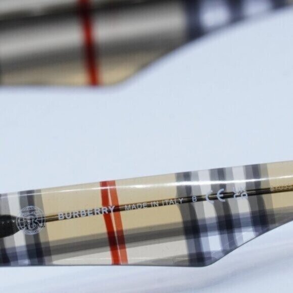 🕶️ New Burberry BE4432U 412287 Sunglasses - Vintage Check Frame - Picture 7 of 10